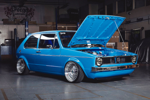 El estilo europeo se caracteriza por modificaciones de carrocer&iacute;a sin sacrificar la esencia del dise&ntilde;o del coche y por la incorporaci&oacute;n de llantas grandes o extremadamente peque&ntilde;as.